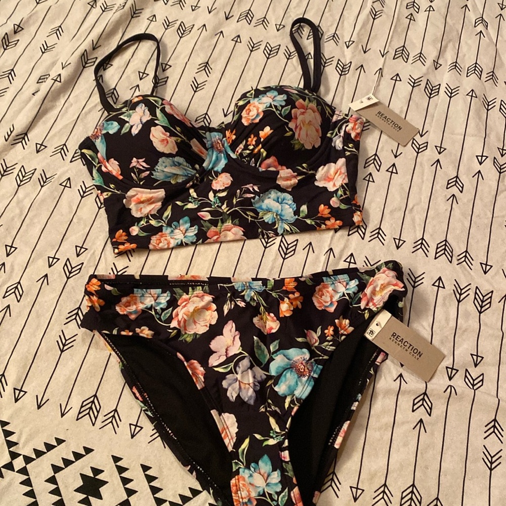 nwt Kenneth Cole Bikini